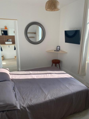 Chambre, salle de bain privée, Louhans Centre Ville